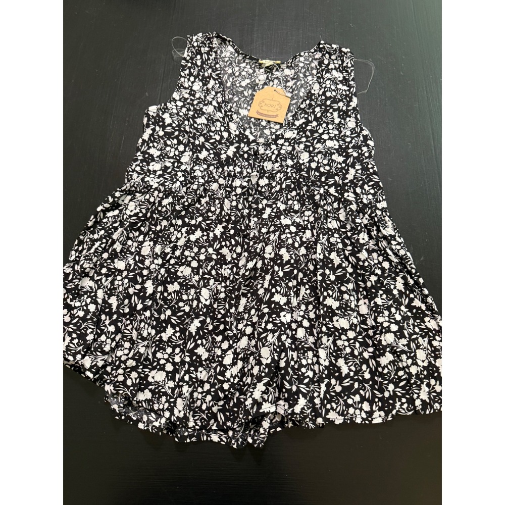 Kori America Black White Floral Sleeveless Babydoll Tiered Top C5497 Small NWT